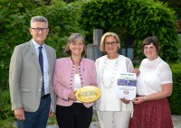 171 Gemeinden und 76 Schaugärten in Niederösterreich mit „Goldenem Igel“ ausgezeichnet 171 Gemeinden und 76 Schaugärten in Niederösterreich mit „Goldenem Igel“ ausgezeichnet