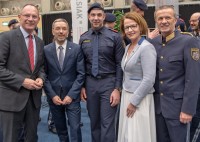 Feierlicher Lehrgangsabschluss für 282 PolizistInnen an der Sicherheitsakademie St. Pölten Feierlicher Lehrgangsabschluss für 282 PolizistInnen an der Sicherheitsakademie St. Pölten