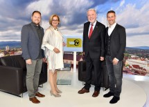 WNTV Neu-Start: WNTV-Geschäftsführer Bernd Großmann, Landeshauptfrau Johanna Mikl-Leitner, Bürgermeister Klaus Schneeberger und WNTV-Geschäftsführer Erich Lehner (v.l.n.r.)