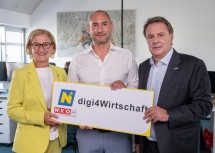 (v.l.) Landeshauptfrau Johanna Mikl-Leitner, Jakob Zehethofer, Gründer Benefit Büroservice GmbH, und WKNÖ-Präsident Wolfgang Ecker.
