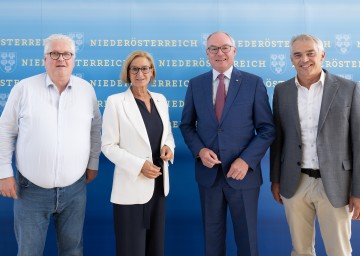 LH Mikl-Leitner, LH-Stv. Pernkopf: Niederösterreich richtet Stiftungsprofessur „KI in der Gesundheit“ ein LH Mikl-Leitner, LH-Stv. Pernkopf: Niederösterreich richtet Stiftungsprofessur „KI in der Gesundheit“ ein