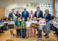 Zehn Jahre Aktionstage der Bäuerinnen in Volksschulen Zehn Jahre Aktionstage der Bäuerinnen in Volksschulen