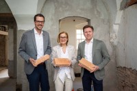 Schlosspark Laxenburg: Wo Geschichte lebendig wird und Komfort zuhause ist