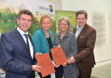 Das vielseitige Programm rund um Garten und Kunst bei der GREEN ART in Tulln präsentierten: Bürgermeister Peter Eisenschenk, Geschäftsführerin Österreich-Werbung Petra Stolba, Tourismuslandesrätin Petra Bohuslav und Geschäftsführer Niederösterreich-Werbung Christoph Madl (v.l.n.r.).