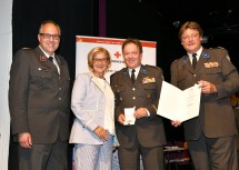 Bundesrettungskommandant Gerry Foitik, Landeshauptfrau Johanna Mikl-Leitner, Landesrettungskommandant Werner Kraut und Präsident Josef Schmoll (von links nach rechts).