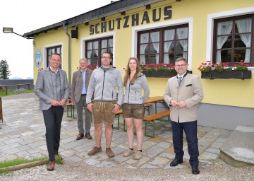 Landesrat Jochen Danninger und Landesrat Ludwig Schleritzko zu Besuch 
<br />
bei Andreas Vielhaber im Schutzhaus am Hochkar.
<br />
