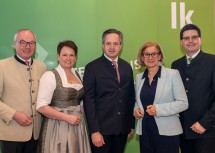 LH-Stellvertreter Stephan Pernkopf, LK NÖ Vizepräsidenten Andrea Wagner, LK NÖ Präsident Johannes Schmuckenschlager, Landeshauptfrau Johanna Mikl-Leitner und LK NÖ Vizepräsident Lorenz Mayr (v.l.n.r.)