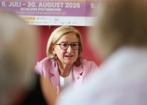 „Poysbrunn ist die Märchenhauptstadt Niederösterreichs“, sagte Landeshauptfrau Johanna Mikl-Leitner in der Pressekonferenz zu „20 Jahre Märchensommer in Niederösterreich“.