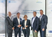 Claus Zeppelzauer, Hermann Erlach, Landeshauptfrau Johanna Mikl-Leitner, Thomas Salzer und Lukas Reutterer (v.l.n.r.)