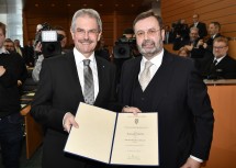 Der neue Landtagspräsident Karl Wilfing mit seinem Vorgänger Hans Penz