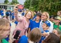 Rund 210.000 Schülerinnen und Schüler und über 22.000 Lehrkräfte starten morgen in das neue Schuljahr Rund 210.000 Schülerinnen und Schüler und über 22.000 Lehrkräfte starten morgen in das neue Schuljahr