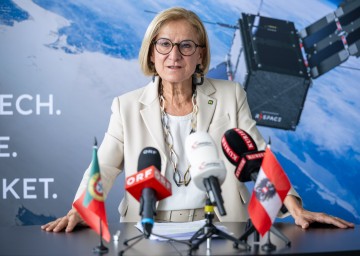 „Niederösterreich greift nach den Sternen“, sagte Landeshauptfrau Johanna Mikl-Leitner bei der Präsentation der Mission „IOD-01“.