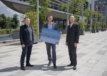 ecoplus Digitalisierungsmanager Peter Brandstetter, Wirtschafts-Landesrat Jochen Danninger und ecoplus Bereichsleiter Unternehmen & Technologie Claus Zeppelzauer (v.l.n.r.)