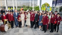 Landeshauptfrau Johanna Mikl-Leitner und LH-Stellvertreter Stephan Pernkopf mit Vertreterinnen und Vertretern aus St. Margarethen sowie des Musikvereins Ober-Grafendorf/St. Margarethen.