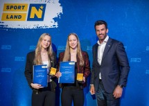 LH-Stv. Udo Landbauer mit (v.l.) Isabel und Julia Syslo.