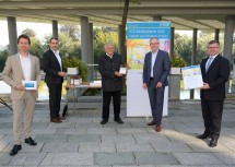 Projekt Pernitz (von links): VCÖ-Sprecher Christian Gratzer, Regionalmanager Christof Hermann (ÖBB-Personenverkehr AG), Mobilitätsbeauftragter Manfred Dwornikowitsch (Pernitz), LH-Stellvertreter Stephan Pernkopf und Landesrat Ludwig Schleritzko.