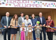 Offizielle Eröffnung des Kindergartens in Groß-Schweinbarth mit Landeshauptfrau Johanna Mikl-Leitner und zahlreichen Fest- und Ehrengästen