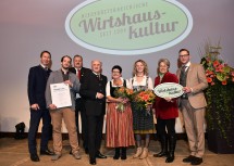 Den Titel \"Einsteiger des Jahres\" erhielt die Familie Hueber vom Gasthof Hueber in St. Georgen an der Leys.