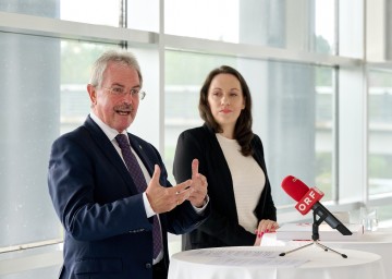 Landtagspräsident Karl Wilfing und Büro Wien-Geschäftsführerin Alexandra Hörtler informierten über Zahlen, Daten und Fakten 