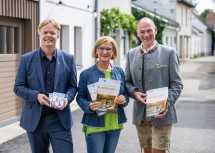 Von links nach rechts: Der Geschäftsführer der NÖ Werbung Michael Duscher, Landeshauptfrau Johanna Mikl-Leitner und der Geschäftsführer der Weinviertel Tourismus GmbH Hannes Steinacker.