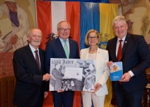 Bürgermeister a.D. Günther Leichtfried, LH-Stellvertreter Stephan Pernkopf, Landeshauptfrau Johanna Mikl-Leitner und Bürgermeister Josef Leitner beim der Festlichen Gemeinderatssitzung anlässlich 50 Jahre Stadterhebung Wieselburg im Rathaus (v.l.n.r.)