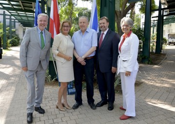 Arbeitsgespräch mit Haim Harari am Weizmann-Institut: Klubobmann Klaus Schneeberger, Landeshauptfrau Johanna Mikl-Leitner, Landtagspräsident Hans Penz, Landesrätin Petra Bohuslav.