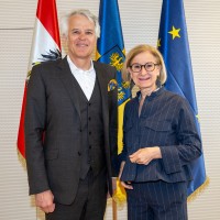 LH Mikl-Leitner empfängt neuen NDU-Rektor Christoph Wecht