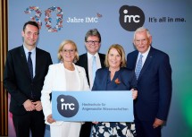 (v.l.) Geschäftsführer IMC Udo Brändle, Landeshauptfrau Johanna Mikl-Leitner, Minister Martin Polaschek, Geschäftsführerin IMC Ulrike Prommer und IMC-Gründer und Aufsichtsratsvorsitzender Heinz Boyer.