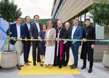 (v.l.n.r.) Bürgermeister Christoph Kaufmann, ISTA-Präsident Martin Hetzer, EIF-Deputy Director Uli Grabenwarter, tecnet equity GF Doris Agneter, Landeshauptfrau Johanna Mikl-Leitner, Propst Anton Höslinger, GF ecoplus Helmut Miernicki, XISTA-GF Markus Wanke und Superintendent Michael Simmer.