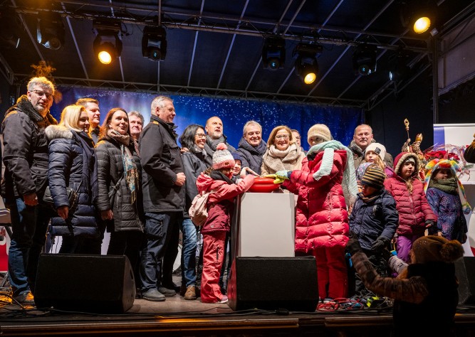 „Weihnachten im Park“ in St. Pölten offiziell eröffnet