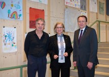 Zogen Bilanz über „Kultur St. Pölten 2024“: Paul Gessl (Geschäftsführer NÖ Kulturwirtschaft), Landeshauptfrau Johanna Mikl-Leitner und Bürgermeister Matthias Stadler.