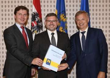 Budgetdirektor Michael Klein, Finanzlandesrat Ludwig Schleritzko und Finanzdirektor Reinhard Meissl (v.l.n.r.)