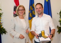 Ehrenzeichen-Überreichung im NÖ Landhaus Ehrenzeichen-Überreichung im NÖ Landhaus