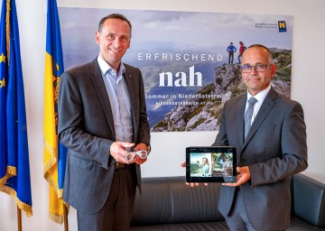 Im Bild von links nach rechts: Wirtschafts- und Tourismuslandesrat Jochen Danninger und Bürgermeister Martin Leuthner 